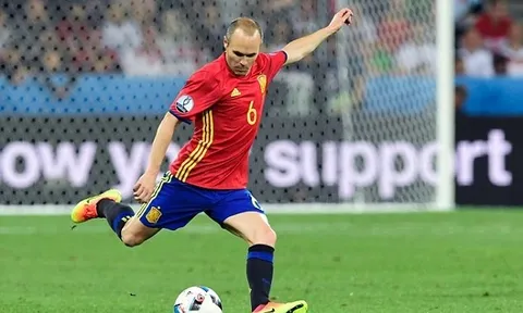 Màn trình diễn của Andres Iniesta vs Italia