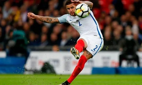 Màn trình diễn của Kyle Walker vs Slovenia