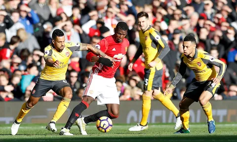 Màn trình diễn của Paul Pogba vs Arsenal mùa trước