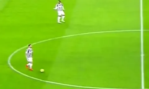 Màn trình diễn của tân binh Benedikt Höwedes (Juventus) trước Crotone