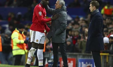 Không thua derby Manchester, Mourinho sẽ thiết lập kỷ lục vĩ đại tại Old Trafford