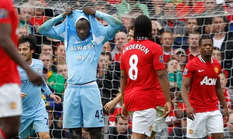 Man United và Man City: Khi hai người bạn thay lòng