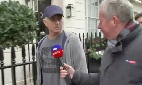 NHM Man Utd sẽ không tin cử chỉ tuyệt vời của Mourinho sau khi bị sa thải