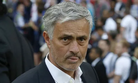 Sao Man Utd cũng cho rằng Mourinho đang cố ý để bị Man Utd sa thải