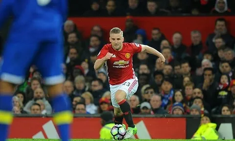 Man Utd sẵn sàng chịu lỗ để tống khứ Luke Shaw