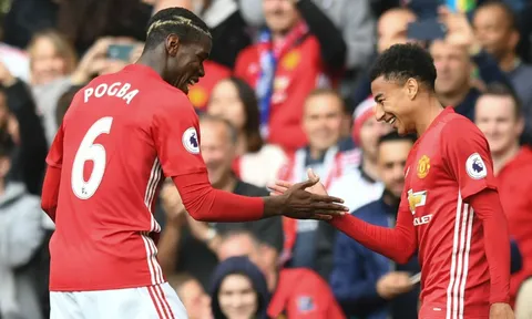 Cầu thủ Man Utd "hy vọng" Solskjaer làm gì trong phòng thay đồ?