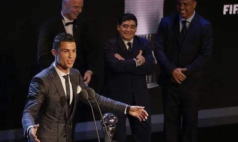 Maradona: Thật lòng không muốn trao giải The Best cho Ronaldo