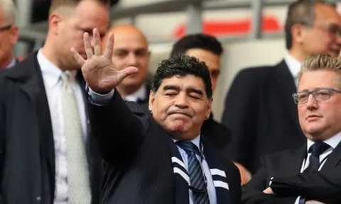 Maradona trở thành tâm điểm cuộc chiến giữa Tottenham và Liverpool