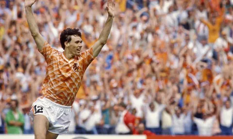 Marco van Basten: Xứng danh huyền thoại xứ Tulip