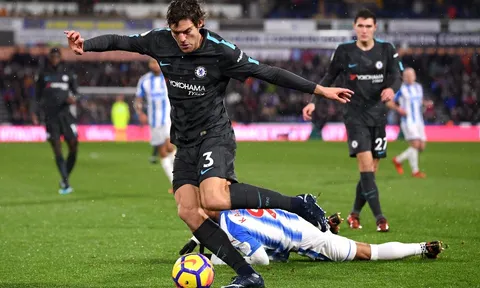 Marcos Alonso, hậu vệ có hiệu suất ghi bàn tốt nhất Premier League?