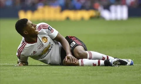Marcus Rashford, đừng tin vào 'lời ong bướm'!