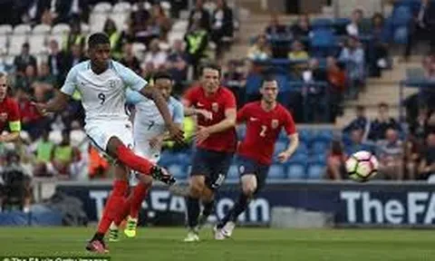 Marcus Rashford và bàn thắng ra mắt U21 Anh