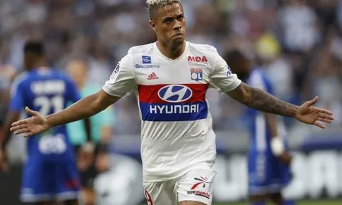 Mariano Diaz thăng hoa, Real Madrid có tiếc?
