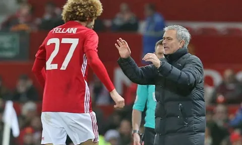 Ryan Giggs: 'Marouane Fellaini đang trả nợ Jose Mourinho'
