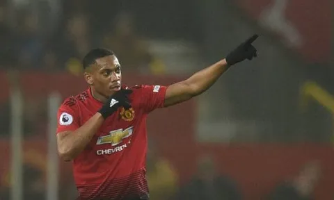 Martial ghi bàn trở lại, Man United hòa kịch tính Arsenal tại Old Trafford