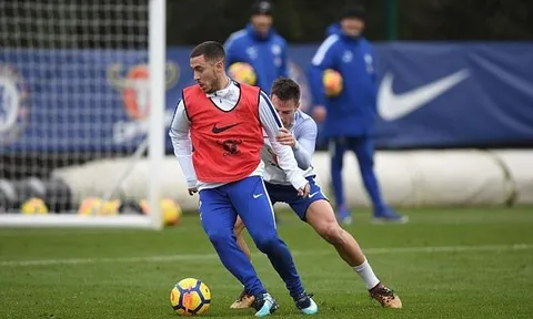 Mất Morata, HLV Conte dự tính để Hazard đá tiền đạo ảo
