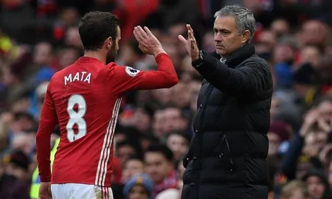 Sau tất cả, Mourinho lại được cứu rỗi bởi người ông từng 'ghét bỏ'