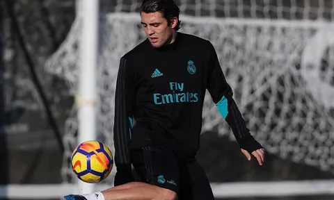 Mateo Kovacic trở lại sân tập Real Madrid