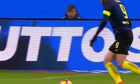 Mauro Icardi, người đang gánh cả hàng công Inter