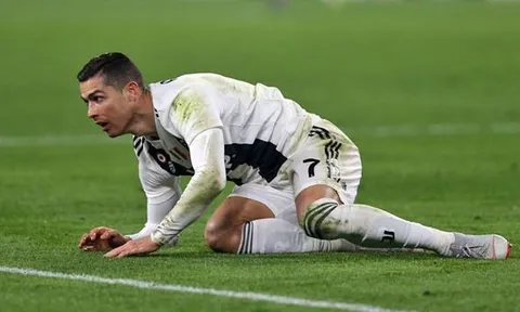 Max Allegri: "Ronaldo sẽ làm bạn với ghế dự bị"