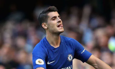"Thoát chết" trong gang tấc, fan Chelsea lên tiếng bất bình