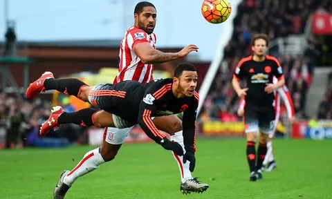 Memphis Depay và con "cáo già" Ed Woodward