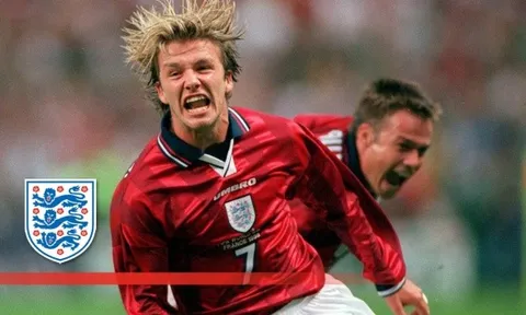 CHÍNH THỨC: David Beckham nhận giải thưởng 'cực chất' từ UEFA