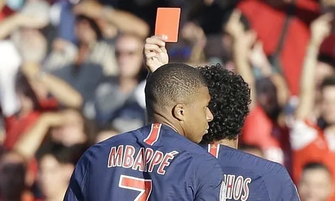 Mbappe bị đuổi, người cũ M.U tỏa sáng trong chiến thắng điên rồ của PSG