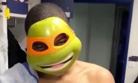 HÀI HƯỚC: Mbappe bị troll không thương tiếc ở PSG