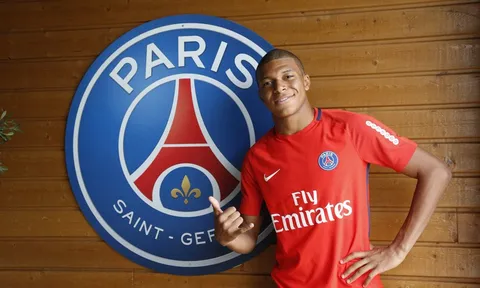 Mbappe chính thức có mặt ở đại bản doanh PSG