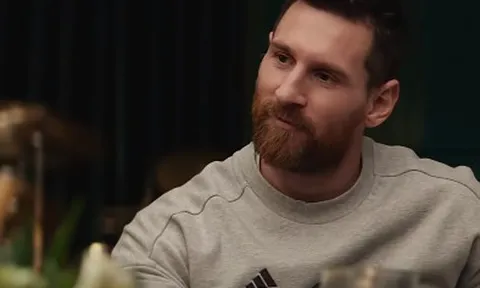 Messi kiệm lời khi ngồi chung bàn với toàn ngôi sao đình đám