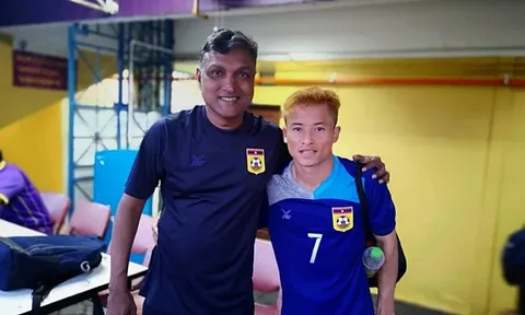 Được HLV xoa dịu, 'Messi Lào' quyết định tiếp tục dự AFF Cup
