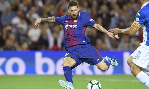 Messi lập hat-trick, Dembele kiến tạo, Suarez ấn định chiến thắng 5 sao cho Barca