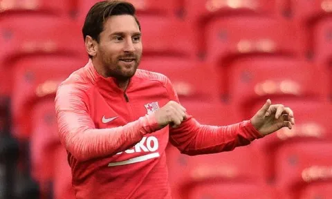 Messi phát tướng đáng kinh ngạc trong ngày đặt chân đến Wembley