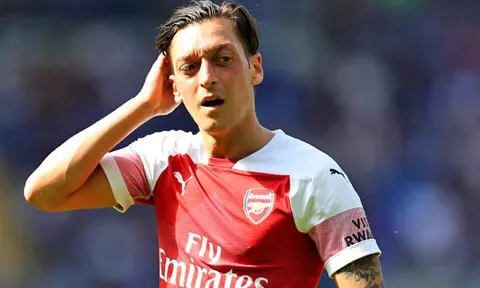 'Đục nước béo cò', Man Utd cho Mourinho thỏa nguyện tái hợp Ozil