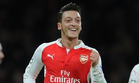 Mesut Ozil - "Vua kiến tạo" của Pháo thủ