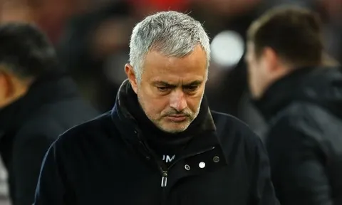 Sốc! Mourinho không biết Ed Woodward sẽ đưa ra quyết định sa thải