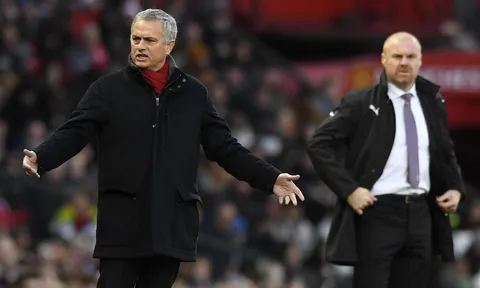 MU thoát thua sân nhà: Mourinho khóc lóc, đổ lỗi cho đồng tiền