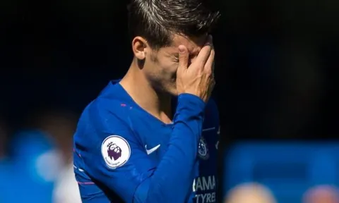 HLV Sarri giải thích lí do thay Morata ra sớm