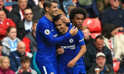 Morata giúp Chelsea áp sát Arsenal về số pha hat-trick