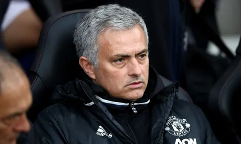 Paris vẫy gọi nhưng trái tim Mourinho đã thuộc về Quỷ?