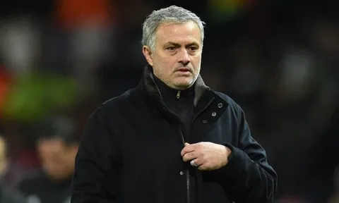 Mourinho bị phát hiện gặp gỡ mục tiêu chuyển nhượng của M.U