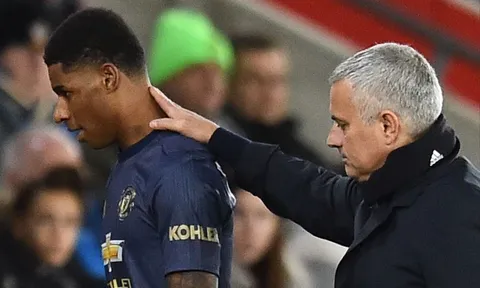 Mourinho: "Cậu ấy chơi bóng như 1 con chó điên cho đến khi kiệt sức"