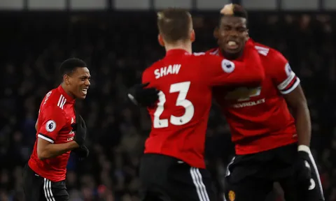 Mourinho: "Cầu thủ Man Utd đó nói với tôi: 'Hãy làm ơn'"