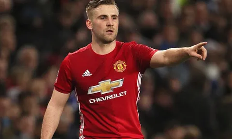 Mourinho chẳng biết làm gì với Luke Shaw?