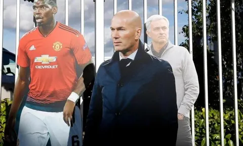 Mourinho chưa đi, Zidane đã có mặt tại Old Trafford