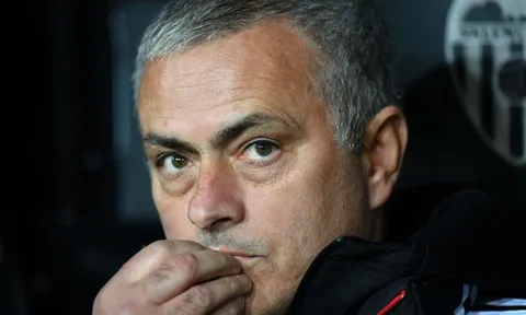 Mourinho: "Chúng tôi mất bóng, cắn xé như 'chó điên' và thu hồi sau hai giây"