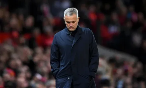 "Mourinho không có lỗi, BLĐ M.U sai lầm khi thuê ông ấy"