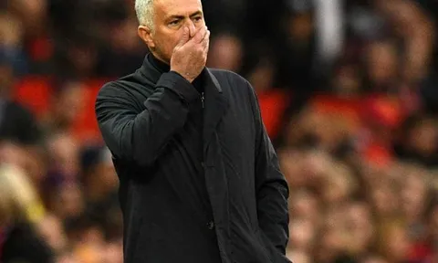 Mourinho dự khán, Man Utd rục rịch mua 'siêu máy quét' của Dortmund