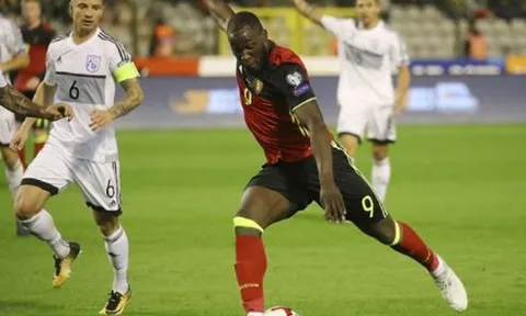 Mourinho mỉa mai Martinez khi tin dùng Lukaku